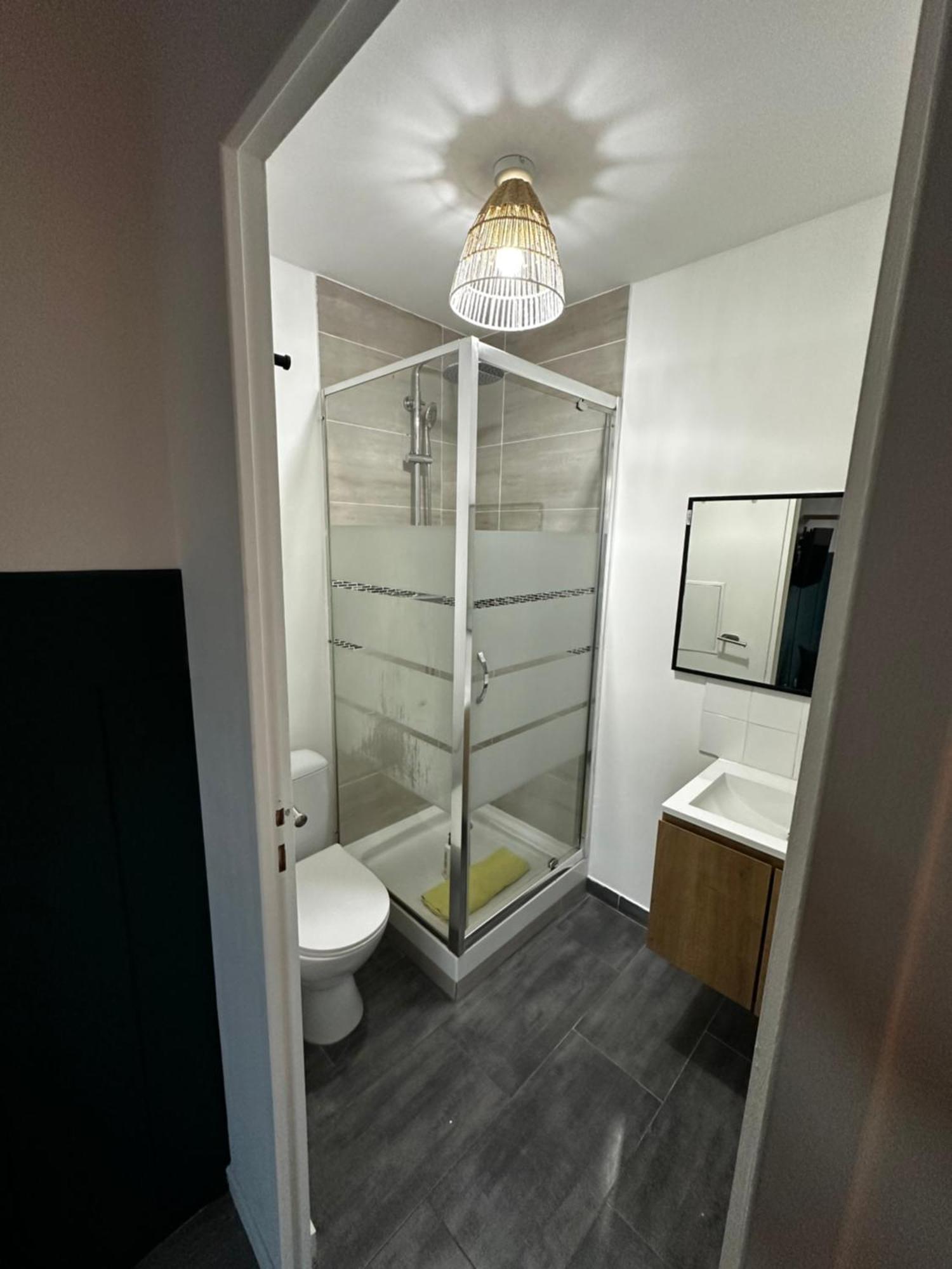 Btobed - Location Professionnelle - 2 Studios Confort - Proche Parc Des Expos Et Stade De France لو بورجيه المظهر الخارجي الصورة