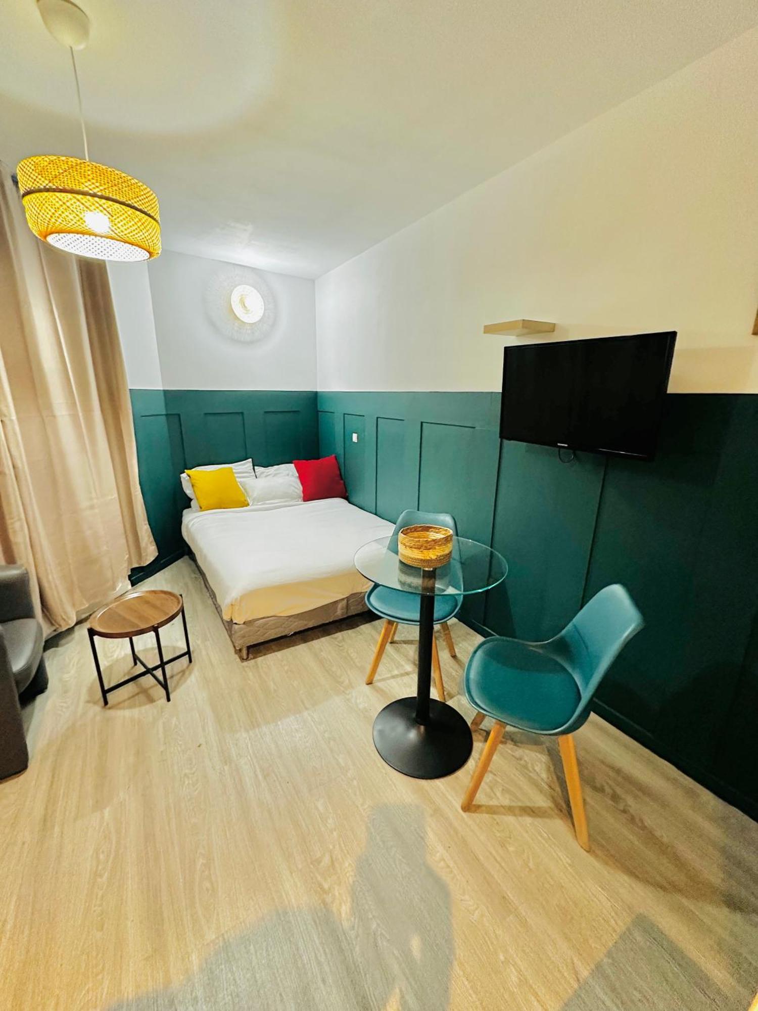 Btobed - Location Professionnelle - 2 Studios Confort - Proche Parc Des Expos Et Stade De France لو بورجيه المظهر الخارجي الصورة